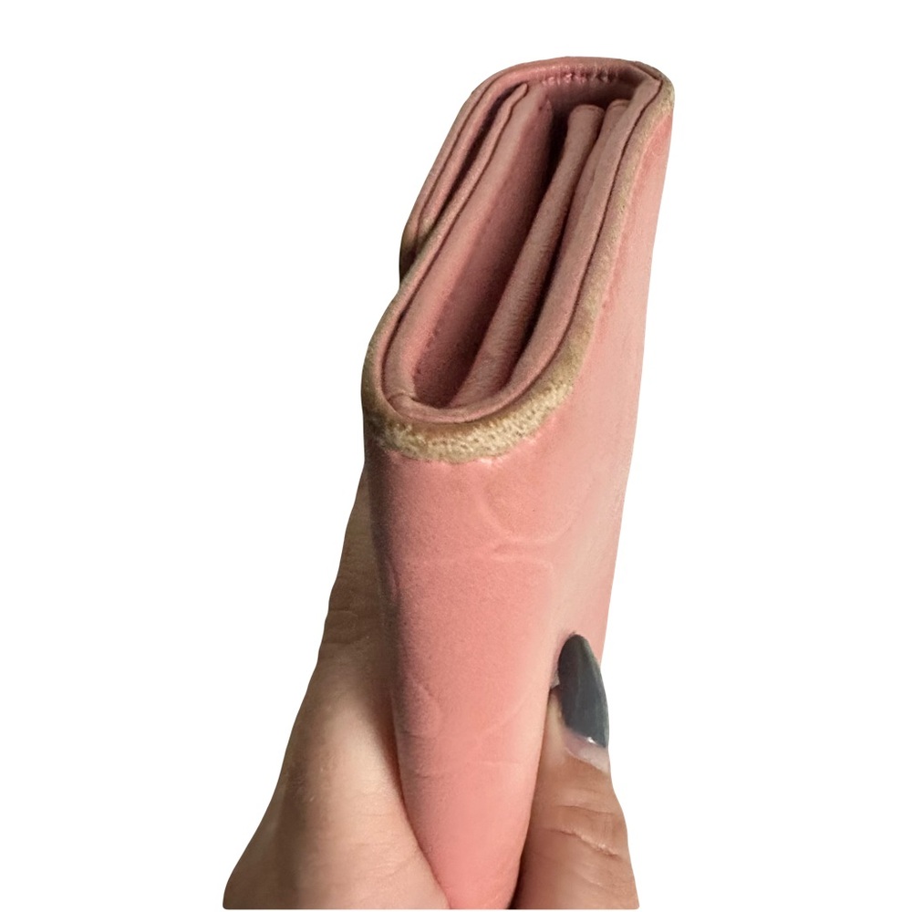 CHANEL Pink Floral Embossed Wallet - Picture 5 of 10